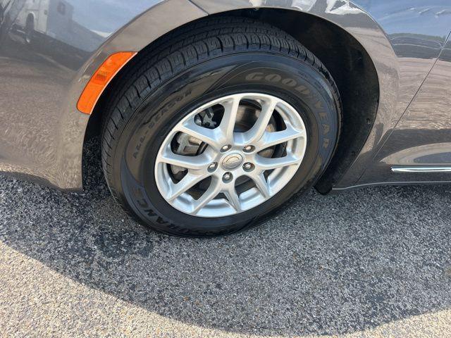 used 2020 Chrysler Pacifica car, priced at $16,125