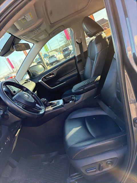 used 2020 Toyota RAV4 car, priced at $24,791