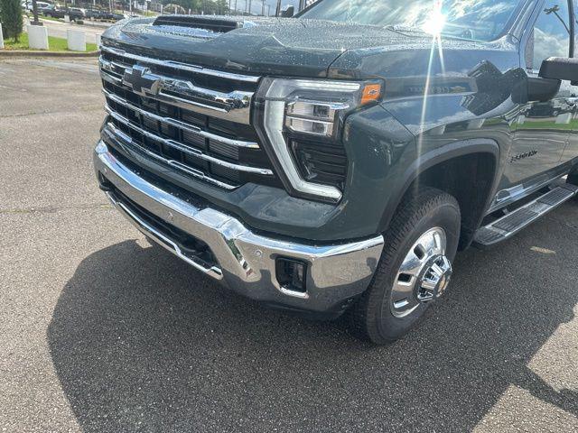 new 2026 Chevrolet Silverado 3500 car, priced at $85,454