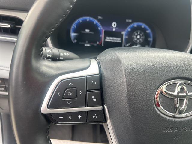 used 2023 Toyota Highlander car, priced at $37,828