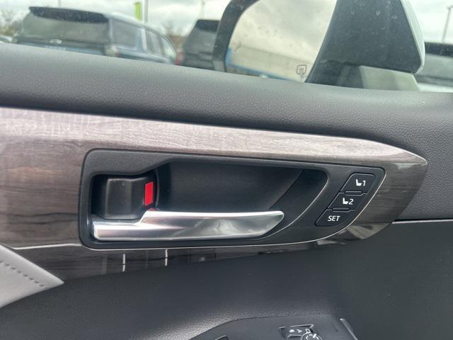 used 2023 Toyota Highlander car, priced at $37,828