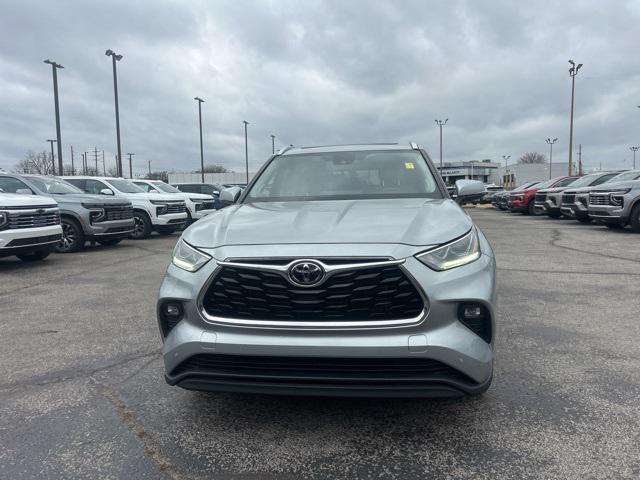 used 2023 Toyota Highlander car, priced at $37,828