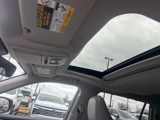 used 2023 Toyota Highlander car, priced at $37,828