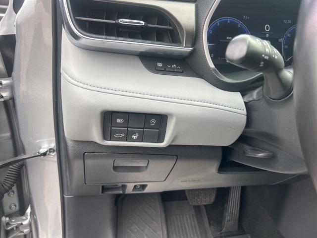 used 2023 Toyota Highlander car, priced at $37,828