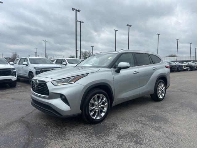 used 2023 Toyota Highlander car, priced at $37,828