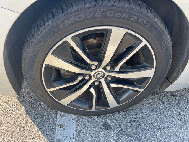 used 2021 Nissan Maxima car, priced at $19,114