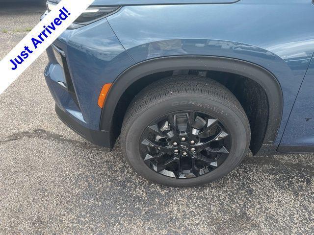 new 2026 Chevrolet Traverse car, priced at $43,080