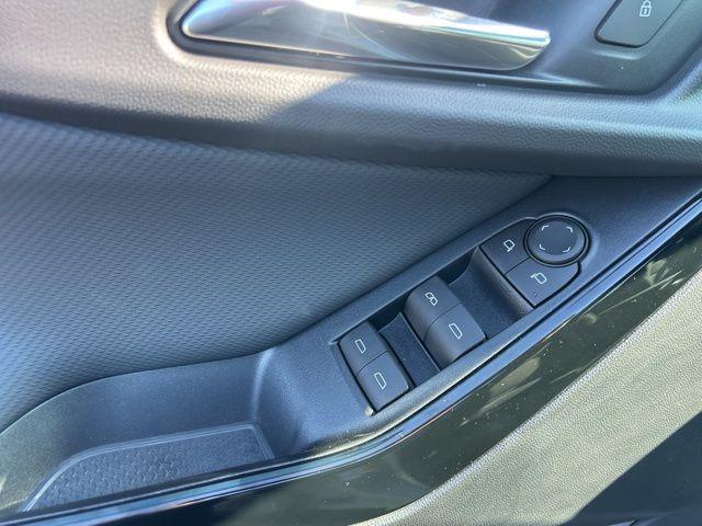 new 2026 Chevrolet Equinox car, priced at $28,640