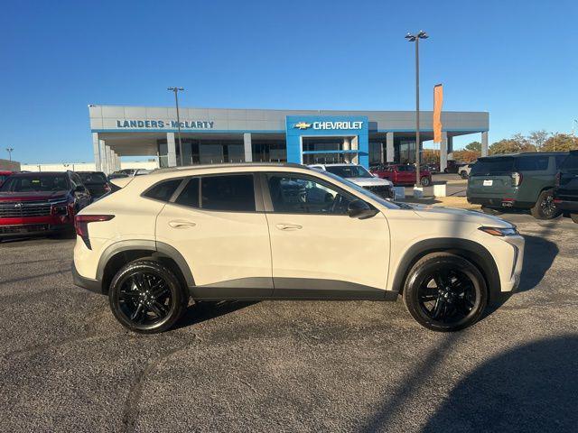 new 2026 Chevrolet Trax car, priced at $25,490