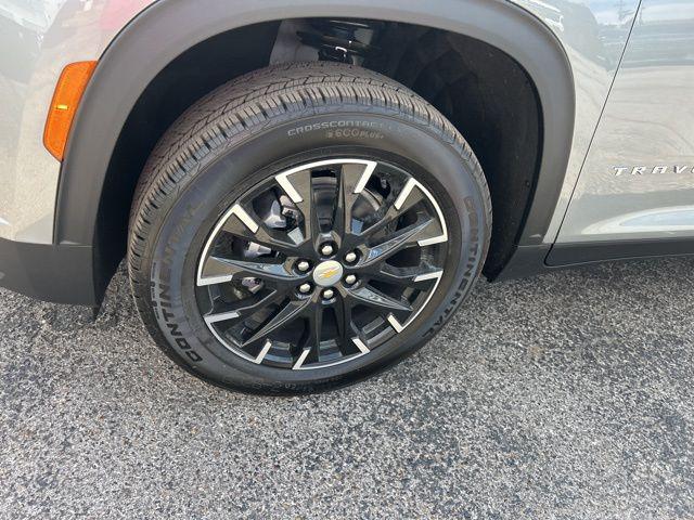 new 2026 Chevrolet Traverse car, priced at $43,065