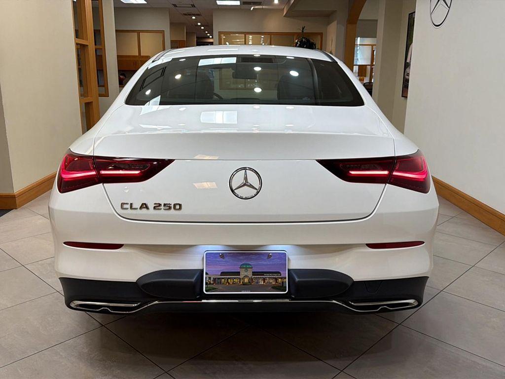 Mercedes-Benz CLA view 5