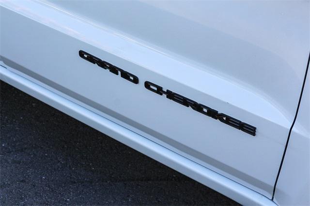 used 2018 Jeep Grand Cherokee car, priced at $15,491