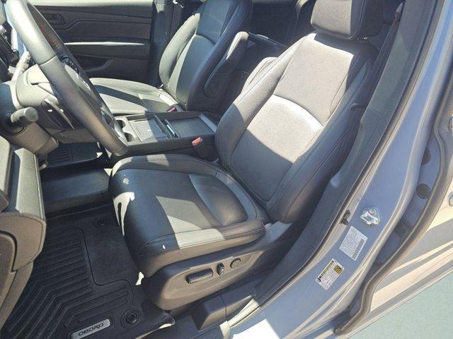 used 2025 Honda Odyssey car, priced at $37,346