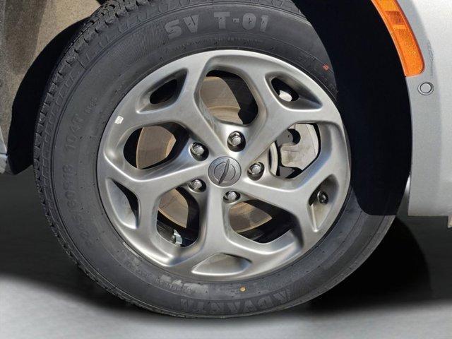 used 2023 Chrysler Pacifica car, priced at $21,516