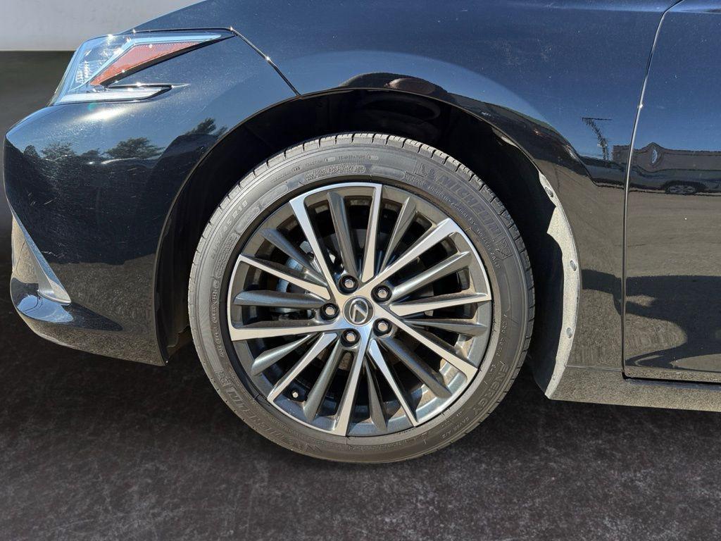 used 2025 Lexus ES 350 car, priced at $45,837