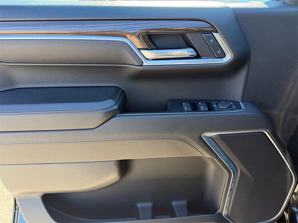 used 2024 Chevrolet Silverado 1500 car, priced at $38,988