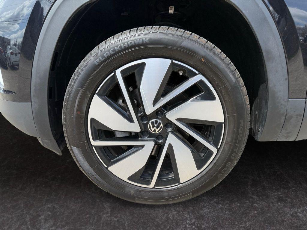used 2024 Volkswagen Atlas car, priced at $26,988