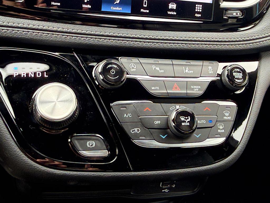 new 2026 Chrysler Pacifica car, priced at $44,220