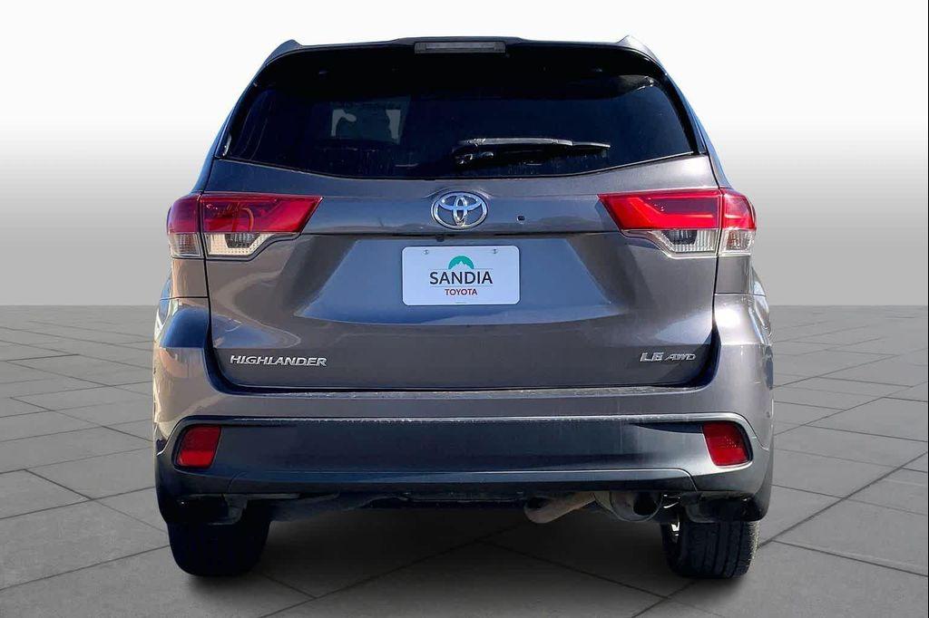 used 2019 Toyota Highlander car, priced at $21,280
