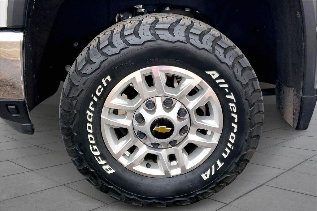 used 2024 Chevrolet Silverado 2500 car, priced at $53,680