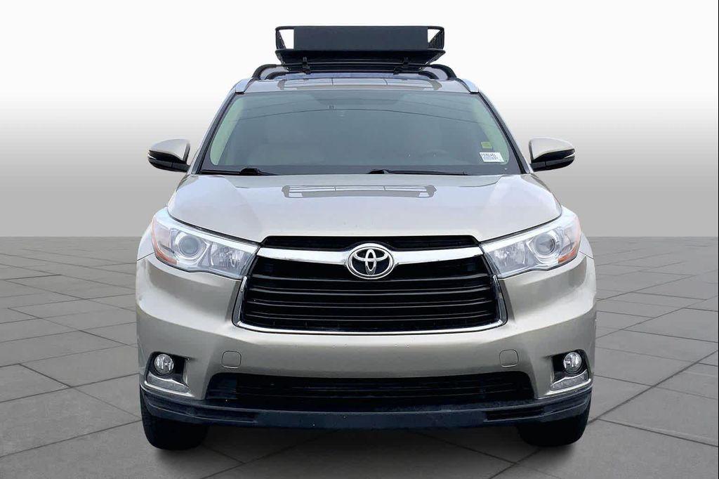 used 2015 Toyota Highlander car, priced at $21,900