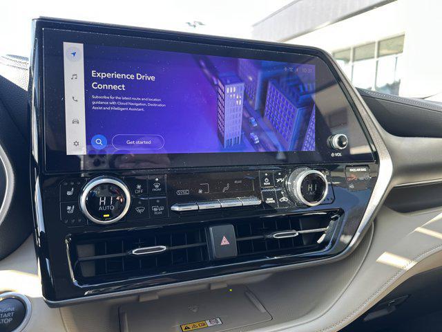 used 2024 Toyota Highlander car, priced at $40,990