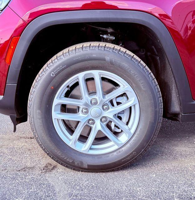 new 2025 Jeep Grand Cherokee L car, priced at $37,920