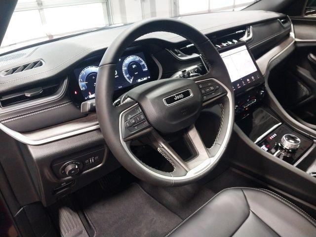 new 2025 Jeep Grand Cherokee car, priced at $44,735