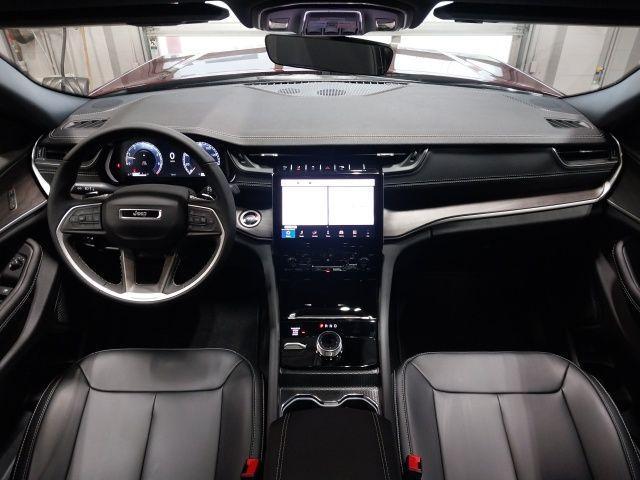 new 2025 Jeep Grand Cherokee car, priced at $44,735