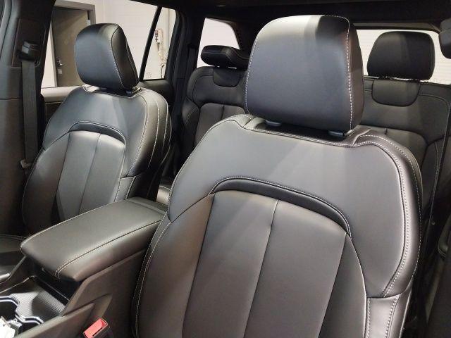 new 2025 Jeep Grand Cherokee car, priced at $44,735