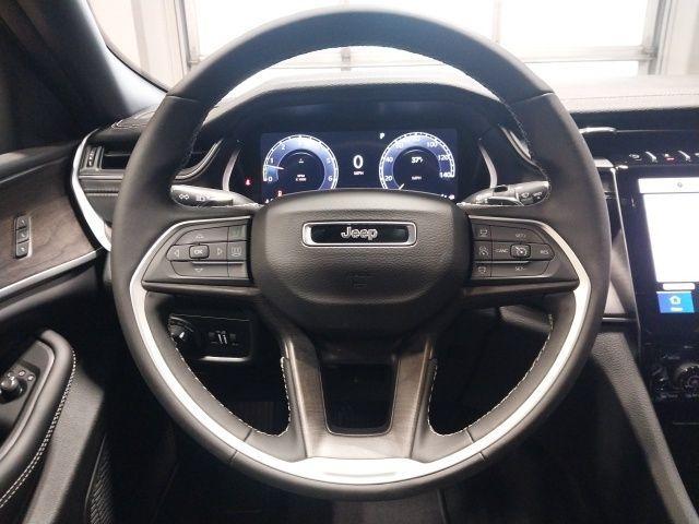 new 2025 Jeep Grand Cherokee car, priced at $44,735