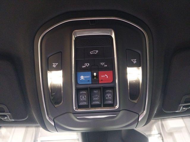 new 2025 Jeep Grand Cherokee car, priced at $43,640