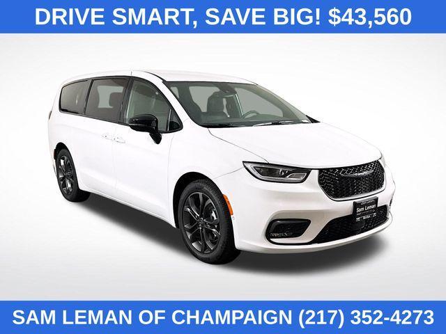 new 2026 Chrysler Pacifica car, priced at $43,560