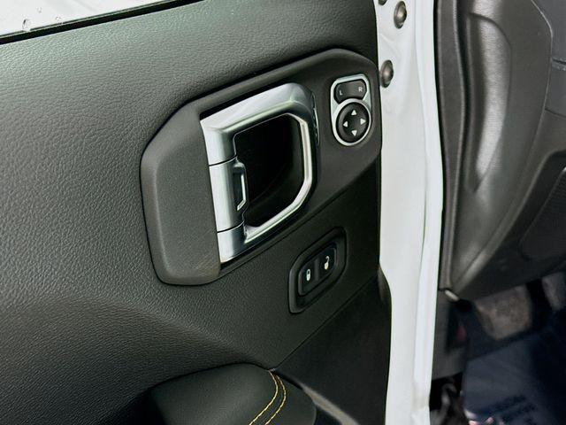 new 2026 Jeep Gladiator car, priced at $43,202