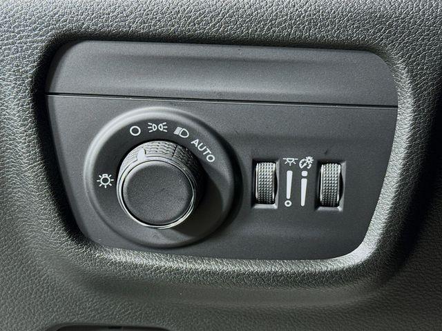 new 2025 Jeep Grand Cherokee car, priced at $35,575