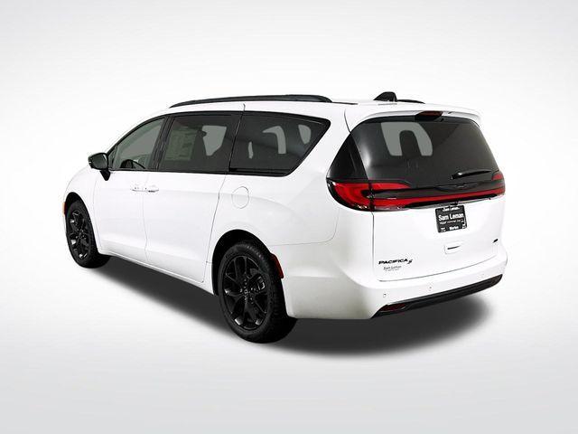 new 2026 Chrysler Pacifica car, priced at $45,725