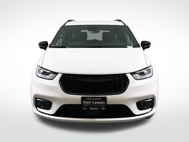 new 2026 Chrysler Pacifica car, priced at $45,725