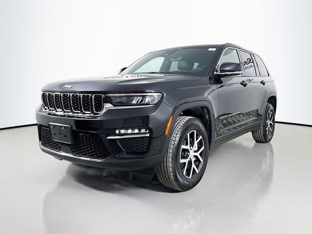 used 2025 Jeep Grand Cherokee car, priced at $35,880