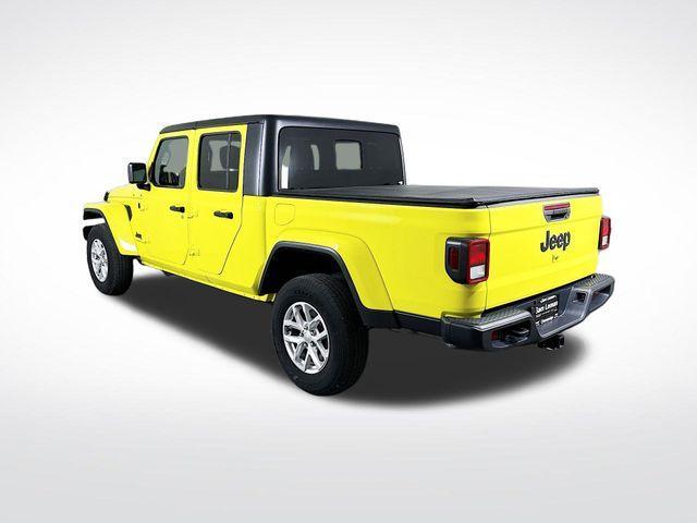 used 2023 Jeep Gladiator car, priced at $28,000