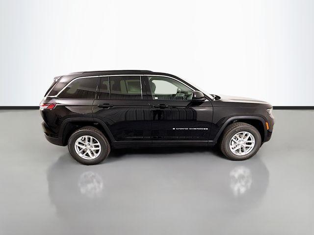 new 2026 Jeep Grand Cherokee car, priced at $39,917