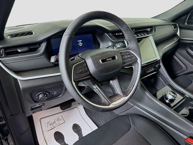 new 2026 Jeep Grand Cherokee car, priced at $39,917