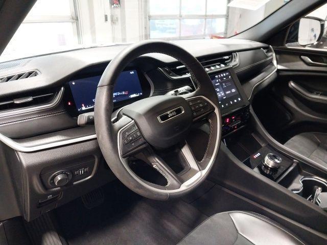 used 2024 Jeep Grand Cherokee car, priced at $31,499