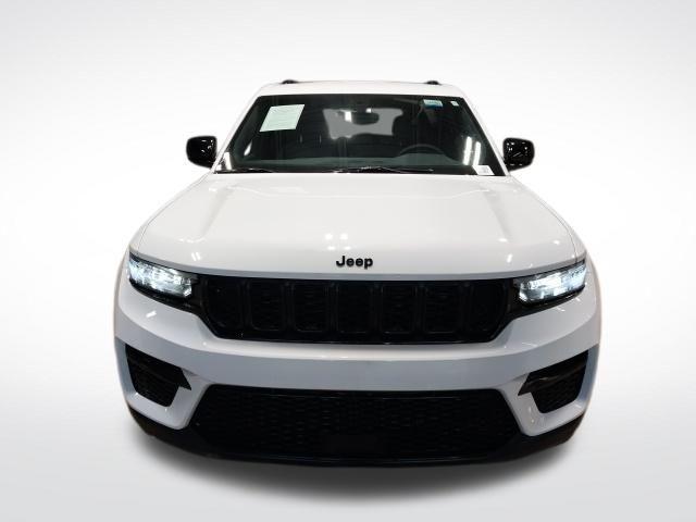 used 2024 Jeep Grand Cherokee car, priced at $31,499