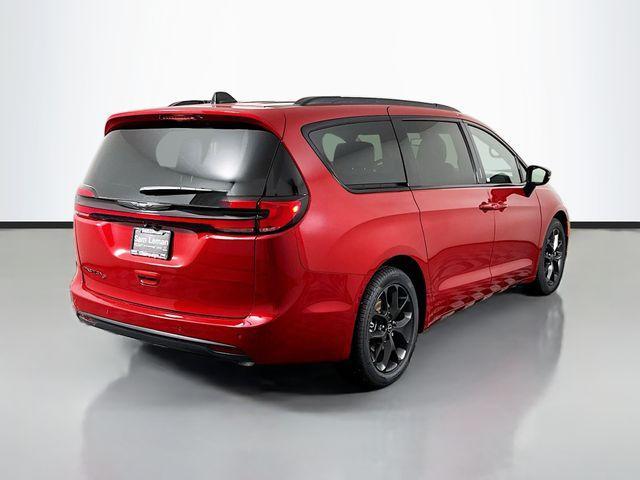 new 2026 Chrysler Pacifica car, priced at $41,592