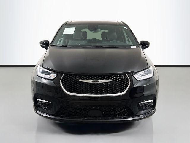 used 2025 Chrysler Pacifica car, priced at $38,990