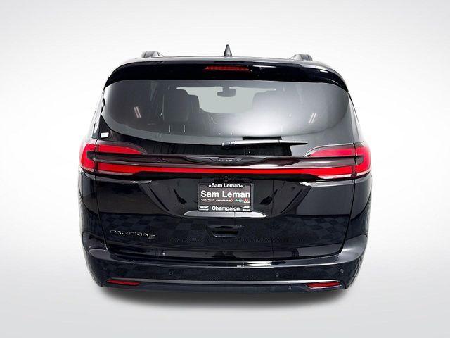 new 2026 Chrysler Pacifica car, priced at $40,885