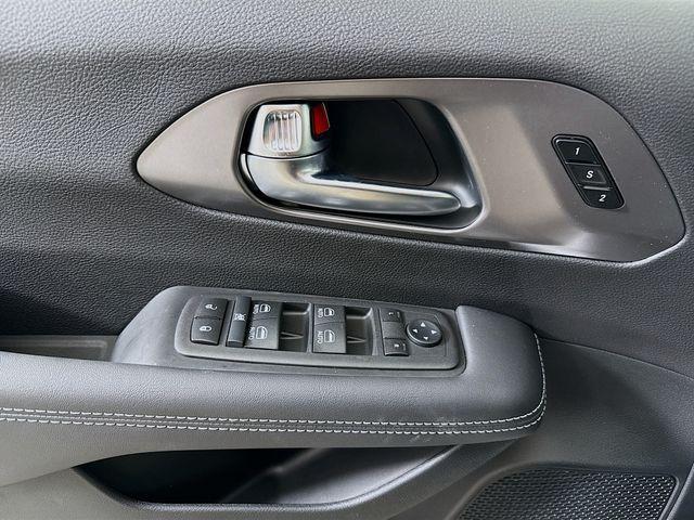 new 2026 Chrysler Pacifica car, priced at $40,885