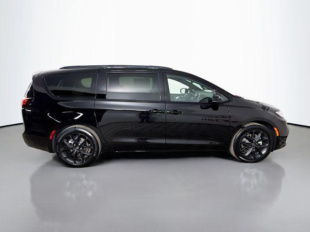 new 2026 Chrysler Pacifica car, priced at $45,802