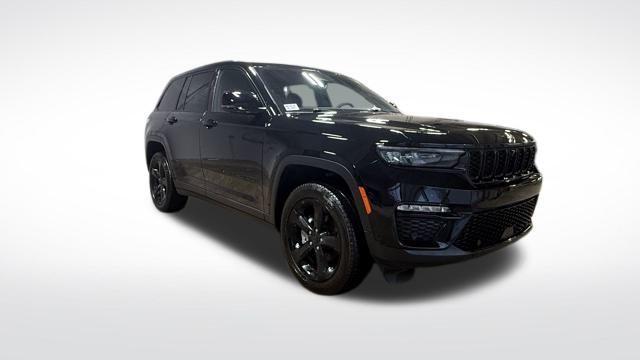 used 2024 Jeep Grand Cherokee car, priced at $34,995