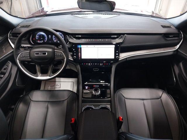 new 2026 Jeep Grand Cherokee car, priced at $43,985